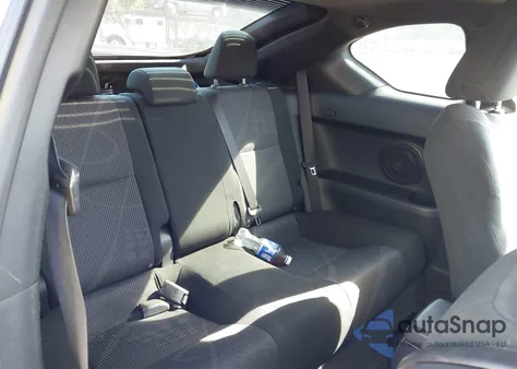 2011 Scion Tc из США, поврежденный, VIN JTKJF5C71B3015870